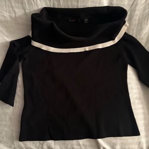 Black stretch top fits beautiful.